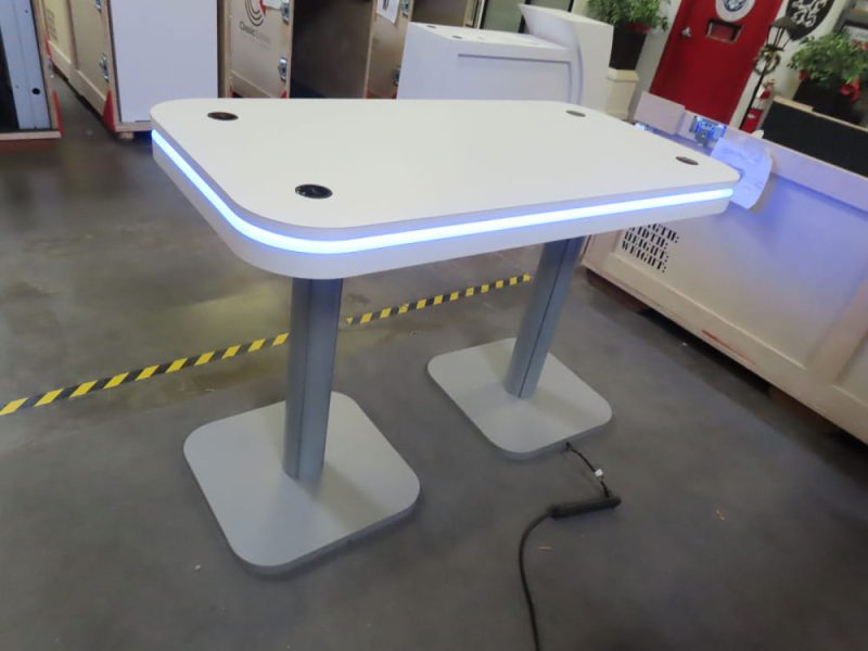 wireless charging kit counters tables workstations kiosks trade show house 793